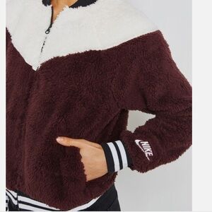 Nike Sportswear Womens Sz S Sherpa Full Zip Bomber Jacket 939388-652- Burgundy